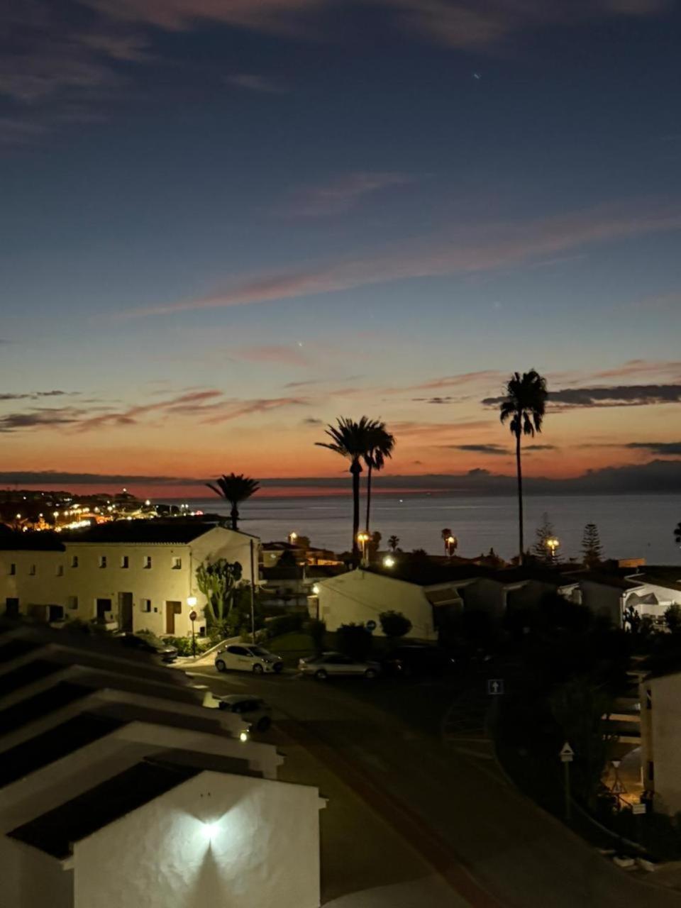 Apartment Apartment, Sea View, 200m From The Beach, Close To Town