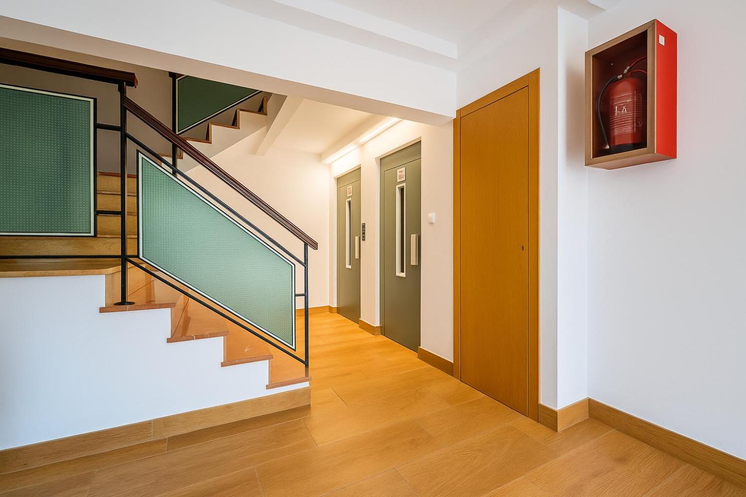Apartment, Sea View, 200m From The Beach, Close To Town